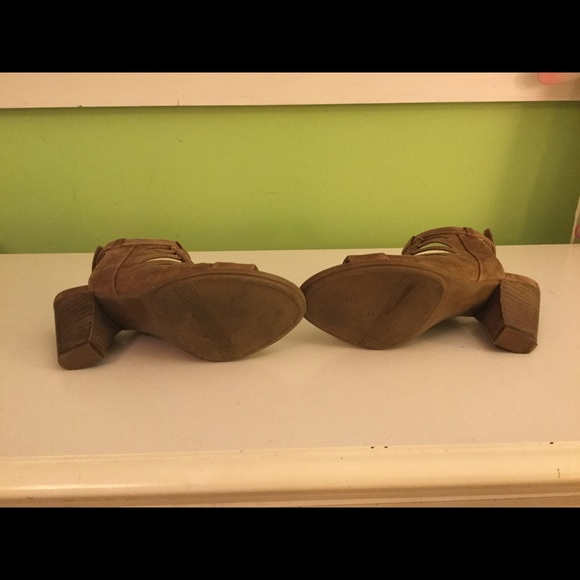 Comfortable shoes - Picture 1 of 2